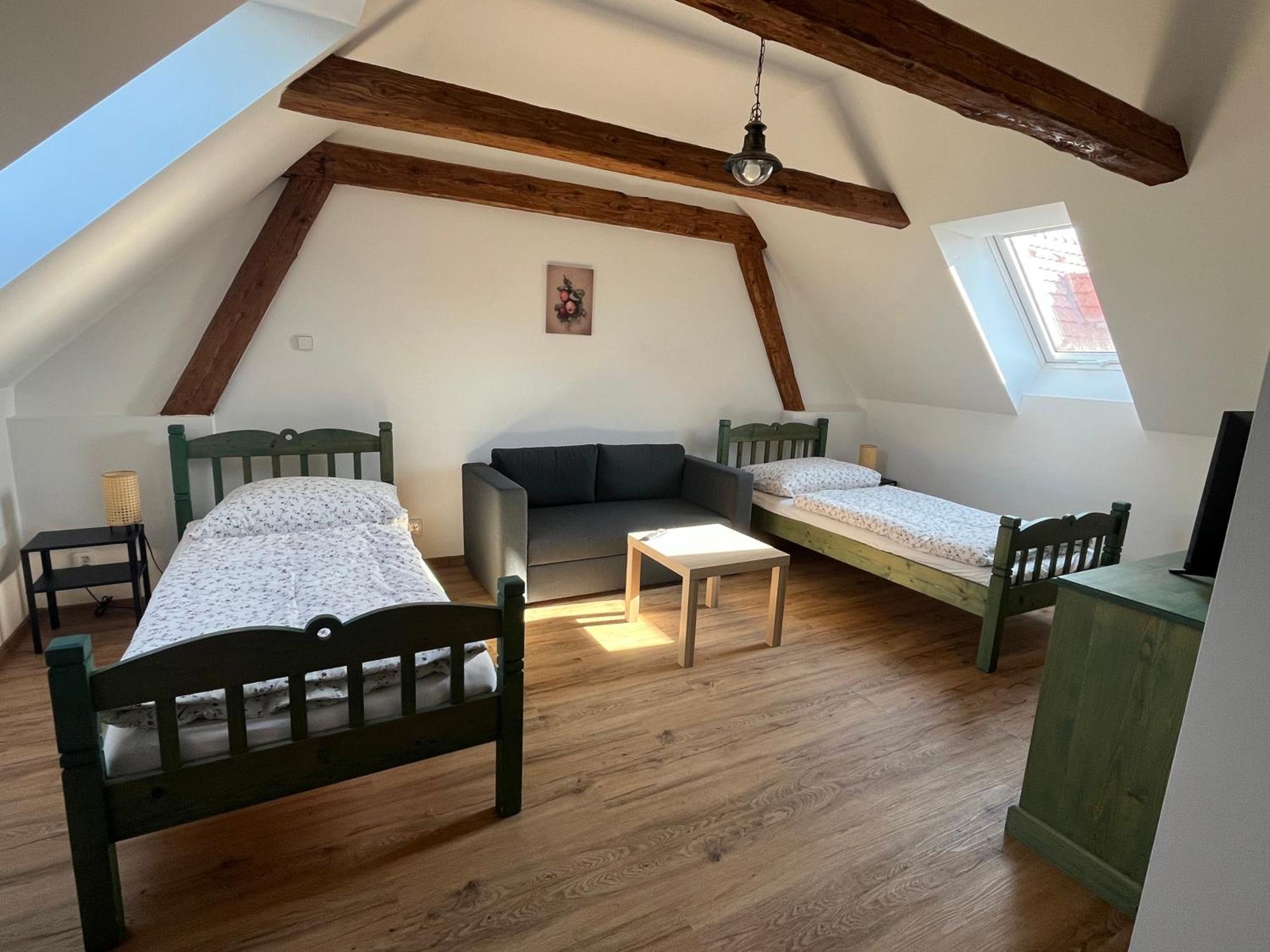 Apartmany Statek Bezdedice Hostomice المظهر الخارجي الصورة